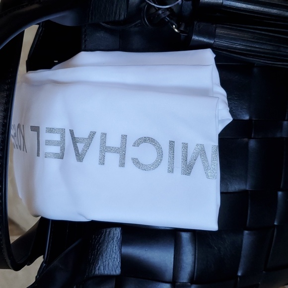 MICHAEL  Michael Kors Vivian Leather Tote NWT - Picture 13 of 17